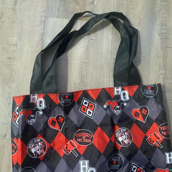 DC Comics Harley Quinn Packable Tote. New with Tags - Picture 5 of 5